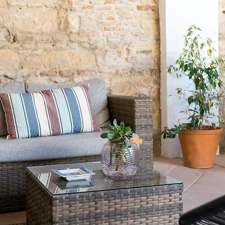 Cream Loft Siente Jerez Parking Incluido شقة